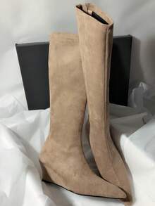 女款高跟長靴 秋冬新款 麂皮彈性修身尖頭粗跟及膝靴 - 杏色 - 查看 5