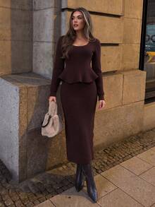 Autumn/Winter New Vintage Deep U-Neck Ruffle Hem Long Sleeve Cinched Waist Top + Slim Fit Slit Bodycon Maxi Skirt, Elegant Retro Style, Versatile Outfit For Daily Commute, Travel, Weekend Shopping, Dining And Dating - Coffee Brown - View 5
