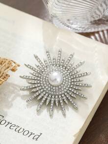 Fashionable New Ins High-End Sparkling Rhinestone Eight-Pointed Star Brooch, Elegant Octagonal Star Pin - Silver - View 5
