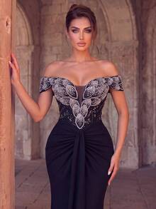 Elegant Cold Shoulder Sequin Mermaid Gown With Applique Decor And Lace-Up Back Detail, Suitable For Parties And Formal Occasions - Black - View 3