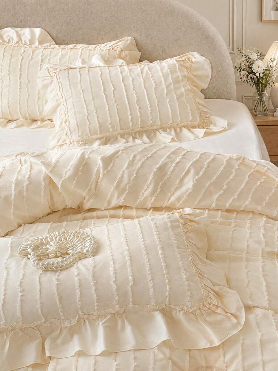 3pcs Skin-Friendly Soft Comfortable Striped Flocked Cream White Ruffle Edge Duvet Cover Set (1*Duvet Cover+2*Pillowcases, Without Inserts), French Country Style, Lady Style, Girly Style, Bohemian Rural Style, Suitable For Bedroom, Guest Room, Boys And Girls Bedding, Machine Washable, All Season Use
