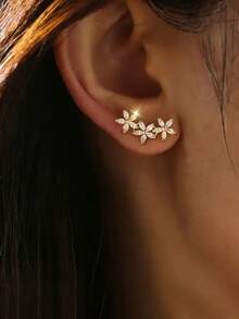Three Simple Flower Earrings From Europe And America, Cute, Sweet, Super Fairy, Gentle, Fashionable And Fresh Earrings - Flowers - View 2