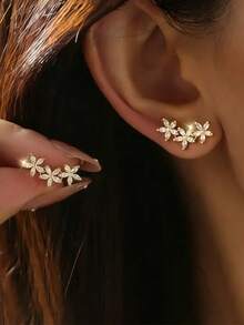 Three Simple Flower Earrings From Europe And America, Cute, Sweet, Super Fairy, Gentle, Fashionable And Fresh Earrings - Flowers - View 1
