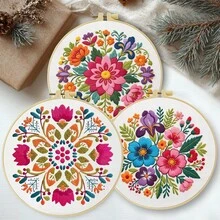 مجموعة تطريز 15x15 سم/5.9 بوصة أو 20x20 سم/7.9 بوصة مجموعة DIY مع نمط زهري. للمبتدئين البالغين. تشمل القماش والتعليمات والإطار والإبر والخيوط. هدية رائعة للأصدقاء/العائلة. ديكور فني للمنزل أو المكتب. - زهري - مشاهدة 3
