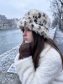 Fuzzy Leopard Print Bucket Hat, Face-Slimming Faux Fur Bucket Hat, Versatile Winter Fashion Warm Earflap Hat - A - View 1