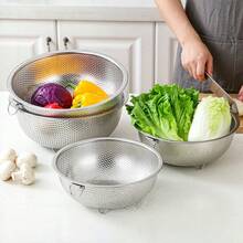 1/3pcs Stainless Steel Silver Colander With Single Handle, Quick Drainage, Reusable, Suitable For Washing Pasta, Fruits, Vegetables, Rice, And Storing And Drying Utensils, Kitchen Home Fruit And Vegetable Washing Basket, Fruit Bowl, Kitchen Utensils. - Multiple Sizes - View 5