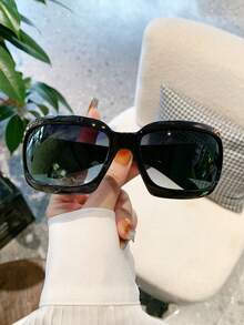Women's Vintage Small Square Frame Rhinestone Sunglasses, Glossy Black Thick Frame With Rhinestone Embellished Temples, Exquisite And Sparkling. Smooth Plastic Frame Texture, Y2K Millennium Hot Girl Style Fashion Glasses, Suitable For Spring, Summer And Autumn. Perfect For Street Photography, Beach Vacation, Party Gathering, City Outing, Creating A Vintage Atmosphere Outfit Accessory - Black - View 2