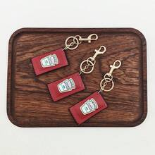 1 buah Liontin Bungkus Saus Tomat Lucu dan Unik, Gantungan Kunci Bentuk Makanan Retro Amerika, Dekorasi Ransel Lucu dan Niche, Gantungan Kunci Kulit PU Merah yang Dipersonalisasi - Merah - View 9