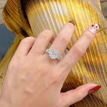 Nhẫn cưới nữ sang trọng mạ vàng trắng bóng, đính zirconia tròn viền bezel, phong cách cổ điển bền bỉ - Vàng trắng - Xem 5