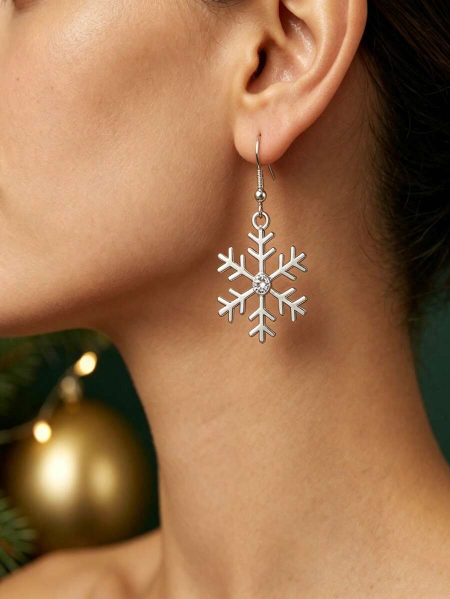 Christmas 1 Pair Fashionable Elegant Snowflake Dangle Earrings, Suitable For Autumn/Winter Wear, Holiday Commuting, Gift Choice - Silver - View 1