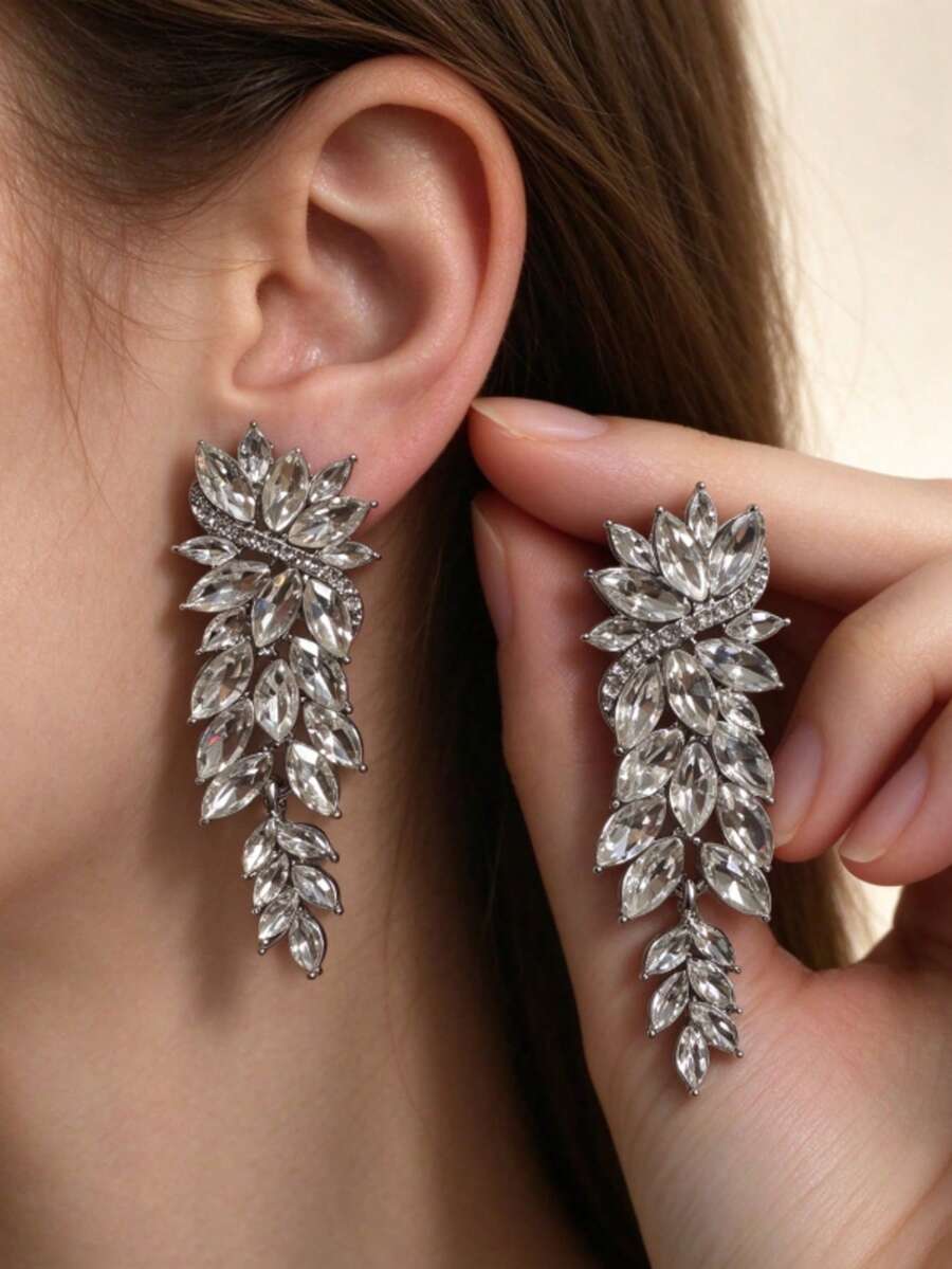 1 Pair Of Fashionable Personalities Long Style Temperament Earrings Suitable For Wedding Parties And Gift Giving - Silver - View 1