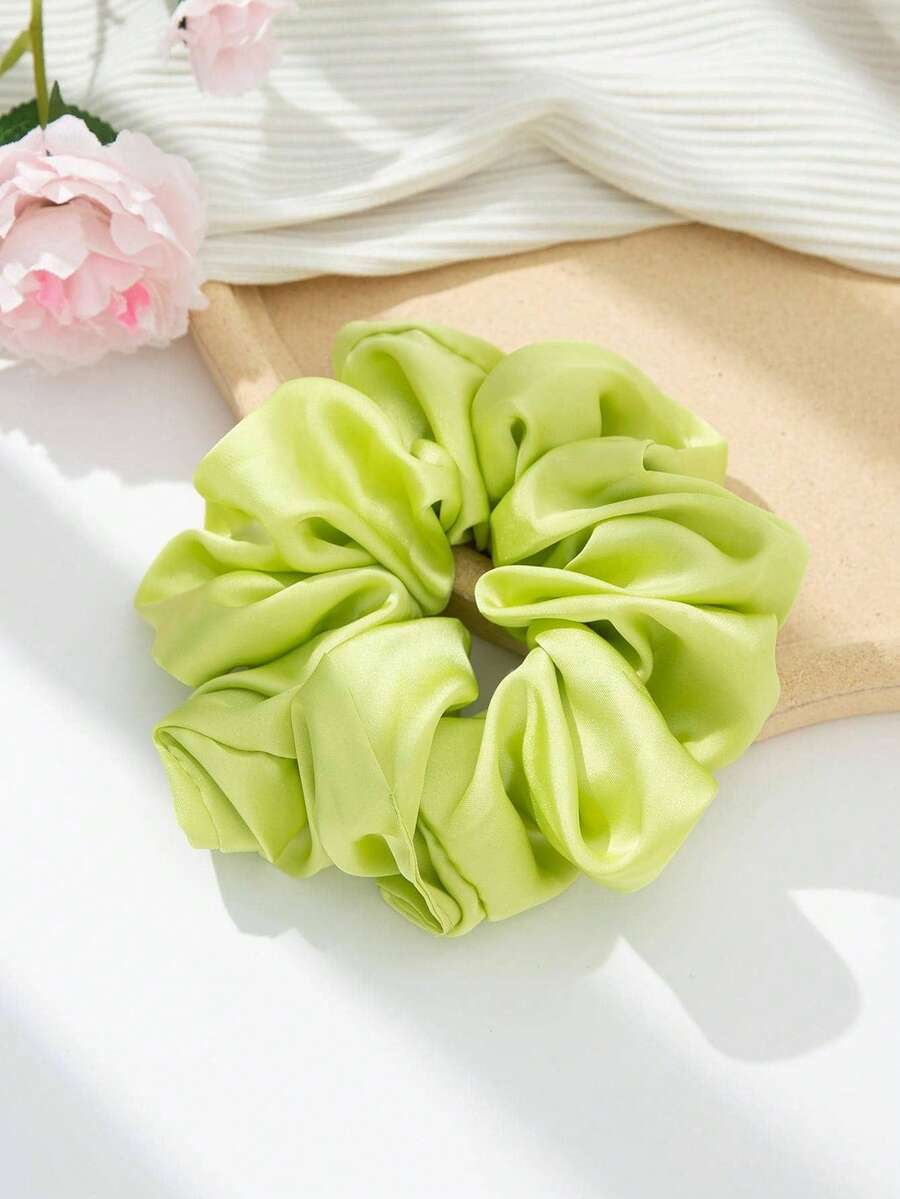 1 Buah Aksesori Rambut Wanita Sederhana dan Modis, Ikat Rambut Scrunchie Warna Polos Satin Ukuran Besar Elegan - Olive Green - View 1
