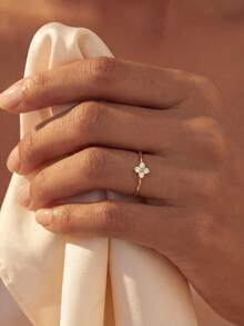 1pc Elegant Clover Ring, Unique & Exquisite, Suitable For Women Attending Parties And Balls, Carefully Crafted Jewelry, Ideal Anniversary Gift For Girlfriend - Four Leaf Clover - View 1