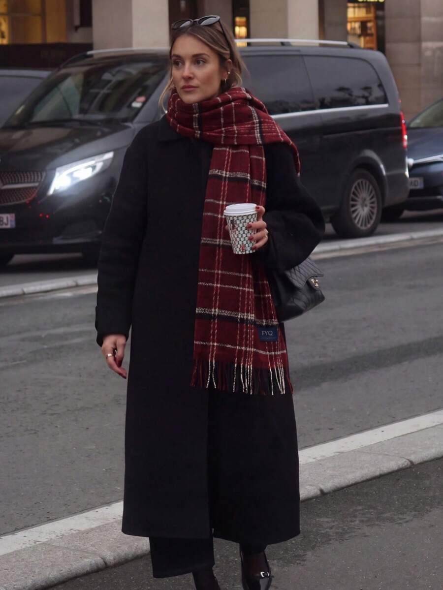 1PC Women's Plaid Tassel Oversized Scarf, Vintage Warm Shawl For Autumn/Winter, Suitable For Daily Commute, Street Shopping, Winter Travel Photography, Indoor Cold Protection - Burgundy - View 1
