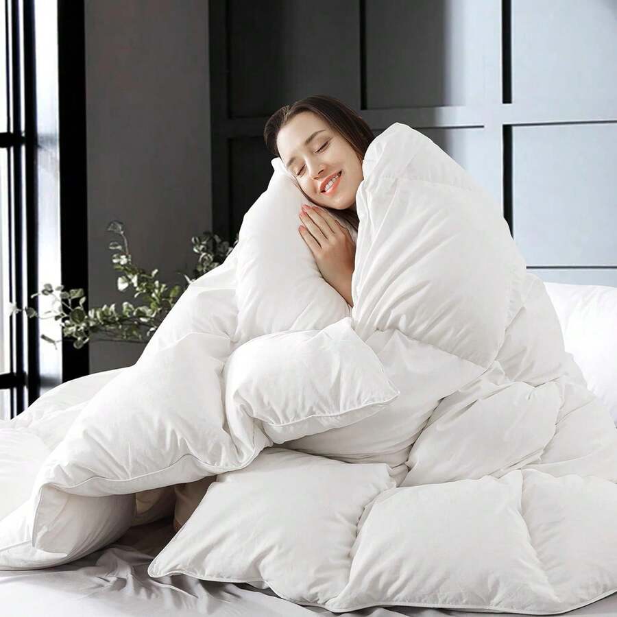 Edredón de plumas y fibra sintética de la marca WhatsBedding, color blanco, tamaño completo: 82 x 86. - Una almohada de talla única - Ver 1