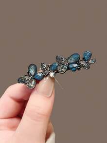2pcs Women's Vintage Deep Blue Rhinestone Hollow Butterfly Hair Clips, Luxury Sparkling Crystal Duckbill Side Clips - Multicolor - View 3