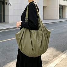 慵懶風百褶軟質托特包，大容量輕量尼龍單肩包，時尚休閒通勤女款斜跨包 - 橄欖綠 - 查看 5