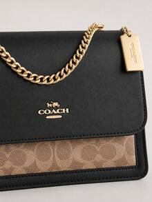 حقيبة كرووس بودي COACH Klare موديل CV978، حقيبة كتف من قماش الكانفاس بتصميم العلامة التجارية، لون ذهبي وتان وأسود متعدد الألوان، حزام سلسلة، حقيبة يد للاستخدام اليومي - متعدد الألوان - مشاهدة 8