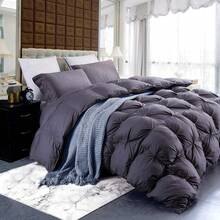 Edredón de plumón de ganso de alta calidad, con relleno de plumón, estilo clásico con pliegues, 70 oz. Peso de relleno, 1200 hilos, funda de algodón egipcio% (California King) - Una almohada de talla única - Ver 1