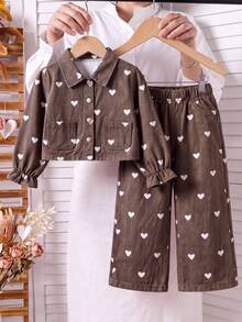 Bộ 2 món cho bé gái phong cách Hàn Quốc ngọt ngào, áo khoác ngắn tay loe in hình trái tim kèm quần jean denim ống đứng, thoải mái, thân thiện với làn da, dễ phối đồ cho mùa thu/đông - Màu Khaki - Xem 8