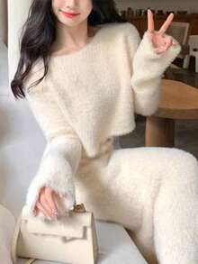 Set 2 Potong Sweater Rajut Bulu Imitasi Lembut Premium Musim Gugur/Dingin - Putih - View 3