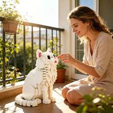 636pcs Persian Cat/Cow Cat/Tabby Cat/Dressed Cat Building Block Model Set, Creative Puzzle Game, Unique Bedroom Decor And Personalized Gift, Decorative Style Model With Customized Stickers, Ideal Gift To Relieve Irritation And Stress - Multiple Colors - View 1