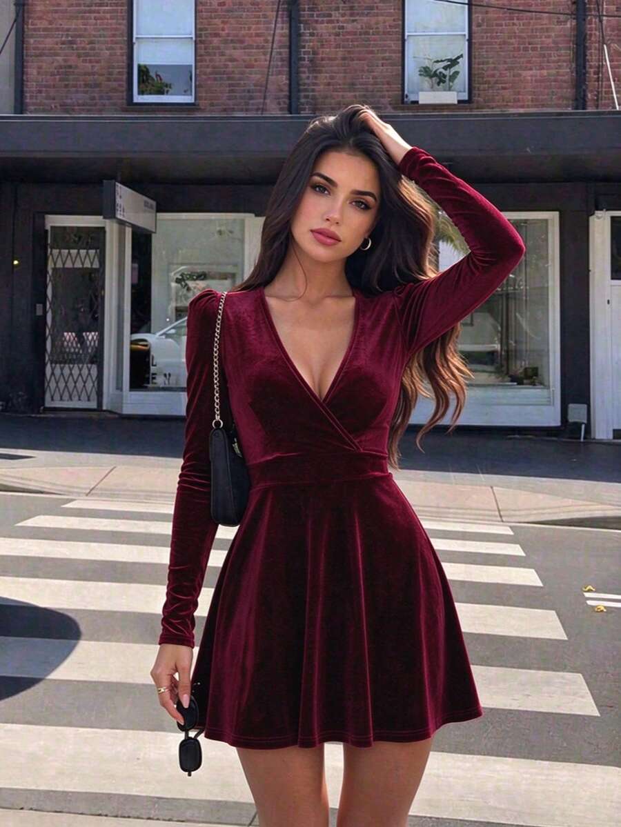 Women's Long Sleeve V-Neck Gigot Sleeve Cinched Waist A-Line Velvet Dress - Red - View 1