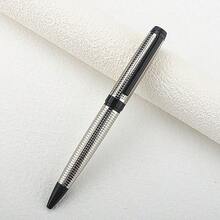 Pulpen Ballpoint Logam Bertekstur Kotak-kotak Mewah Warna Perak dengan Ukiran Tekstur untuk Tanda Tangan Bisnis, Pulpen Roller Ball untuk Kantor, Eksekutif, dan Hadiah Menulis. - 701 - View 4