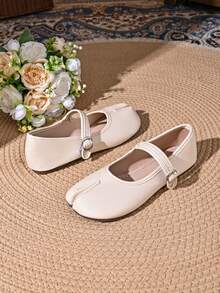 豬蹄鞋 2026 春/秋新款 白色一腳蹬分趾平底芭蕾舞鞋 女款，低鞋口馬蹄鞋，時尚奶奶鞋 - 白色 - 查看 1