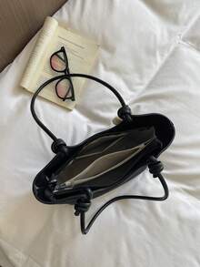 女款單肩托特包 大容量極簡黑色包款 可愛溫柔優雅花朵飾飾品 適合購物與通勤 - 黑色 - 查看 9