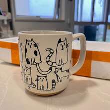 Mug Keramik Bergambar Kucing Lucu dengan Glasir Bawah yang Dilukis Tangan, Cocok untuk Sarapan dan Bubur Oat, Gaya Pasangan, Aman untuk Microwave, Perlengkapan Penting untuk Kembali ke Sekolah - Hitam dan Putih - View 7