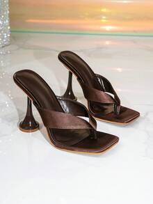 Sandal mule cao gót kẹp ngón màu nâu nữ trang trí hình kim tự tháp, dép kẹp ngón cao gót dự tiệc thanh lịch - màu nâu - Xem 2