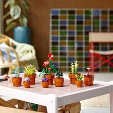 LEGO Mini Potted Plant 10329 - Mini Potted Plant 10329 - View 3