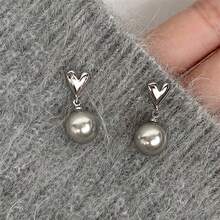 1 Pair Fashionable Elegant Grey Faux Pearl Heart-Shaped Earrings Suitable For Women's Daily Commute Wear - Silver - View 8