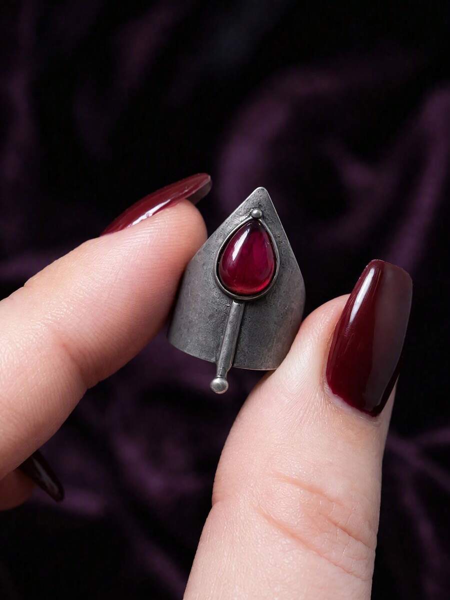 1pc Men's Ring, Distressed Silver Metal Inlaid With Teardrop-Shaped Dark Red Gemstone, Vintage Personalized Versatile Ring, Autumn Style, Party & Banquet Outfit - Multicolor - View 1