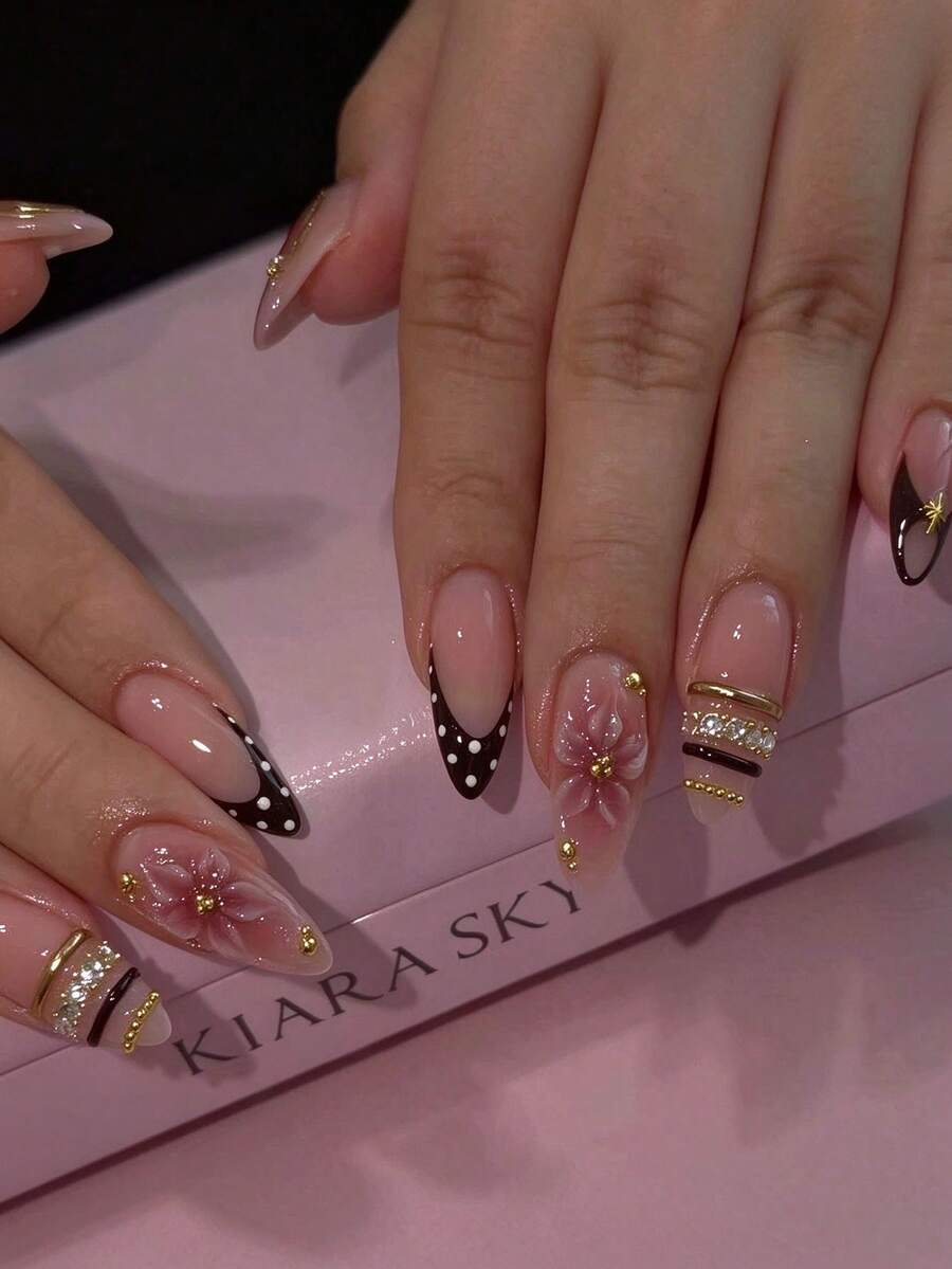 Change Your Nail Style 24片/組 中長杏仁形 秋冬復古棕色波點法式 3D 粉色花朵水鑽金珠甜酷風 全包覆式穿戴假指甲 金色裝飾,含1片果凍膠與1片指甲锉,讓妳更甜美可愛,適合女性與女孩派對、約會、婚禮及日常配戴 - 彩色 - 查看 1