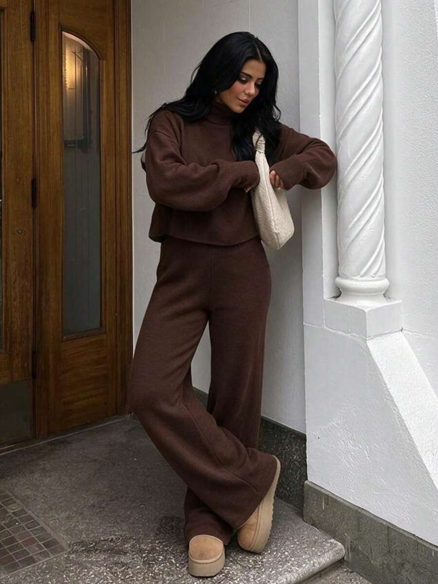 MEECY طقم كاجوال نسائي بلون موحد يتكون من كنزة بياقة عالية وأكمام طويلة وكتف منسدل وبنطال - شوكولاته بني - مشاهدة 1