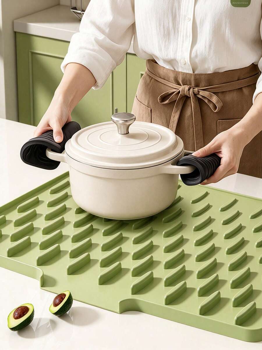 1pc Kitchen Anti-Slip Silicone Drainage Mat, Built-In Drainage Design, Heat Resistant And Easy To Clean, Suitable For Countertop, Sink, Refrigerator And Other Surfaces With Drainage Holes, Raised Drainage Texture, High Temperature Resistant And Heat Insulating, Anti-Slip And Shock Absorbing, Foldable And Easy To Clean, Bowl And Dish Drying Mat, Protects Countertop From Scratches And Water Splashes, Suitable For Sink Edge, Cooking Counter, Home Kitchen Storage Accessory