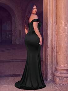 Plus Size Elegant Cold Shoulder Cinched Waist Mermaid Skirt, Ruched Detail High Slit Fitted Silhouette, Suitable For Photography, Beach Vacation - Black - View 2