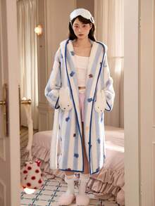 Gongdie 女款 Miffy 連帽抓絨長款睡袍，冬季藍色條紋柔軟加厚居家服，附腰帶與口袋 - 藍白色 - 查看 1