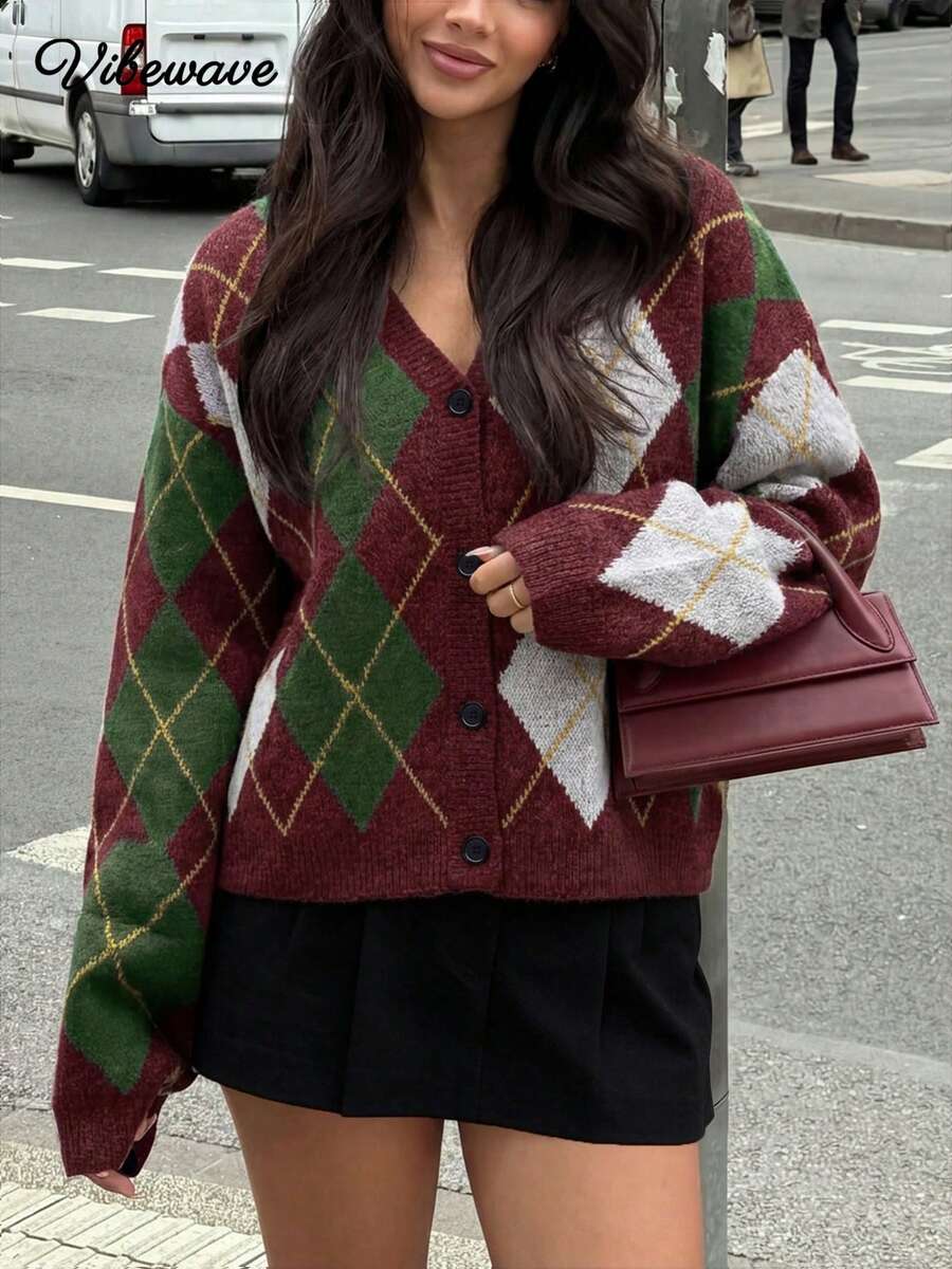 女款復古學院風菱格紋針織開襟衫,V領單排扣寬鬆落肩長袖毛衣,秋冬返校穿搭層次上衣 - 紅色 - 查看 1