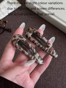 2pcs Y2K Leopard Print Women's Hair Clips, Shiny Fabric Snap Hair Clips, Vintage Leopard Hair Accessories, Party Gift - Multicolor - View 4
