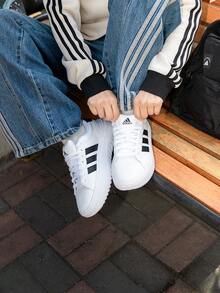 Adidas 女款休閒鞋 GRAND COURT PLATFORM 跑步健身訓練戶外運動鞋 日常穿著休閒鞋 IE1092 - 白色 - 查看 4