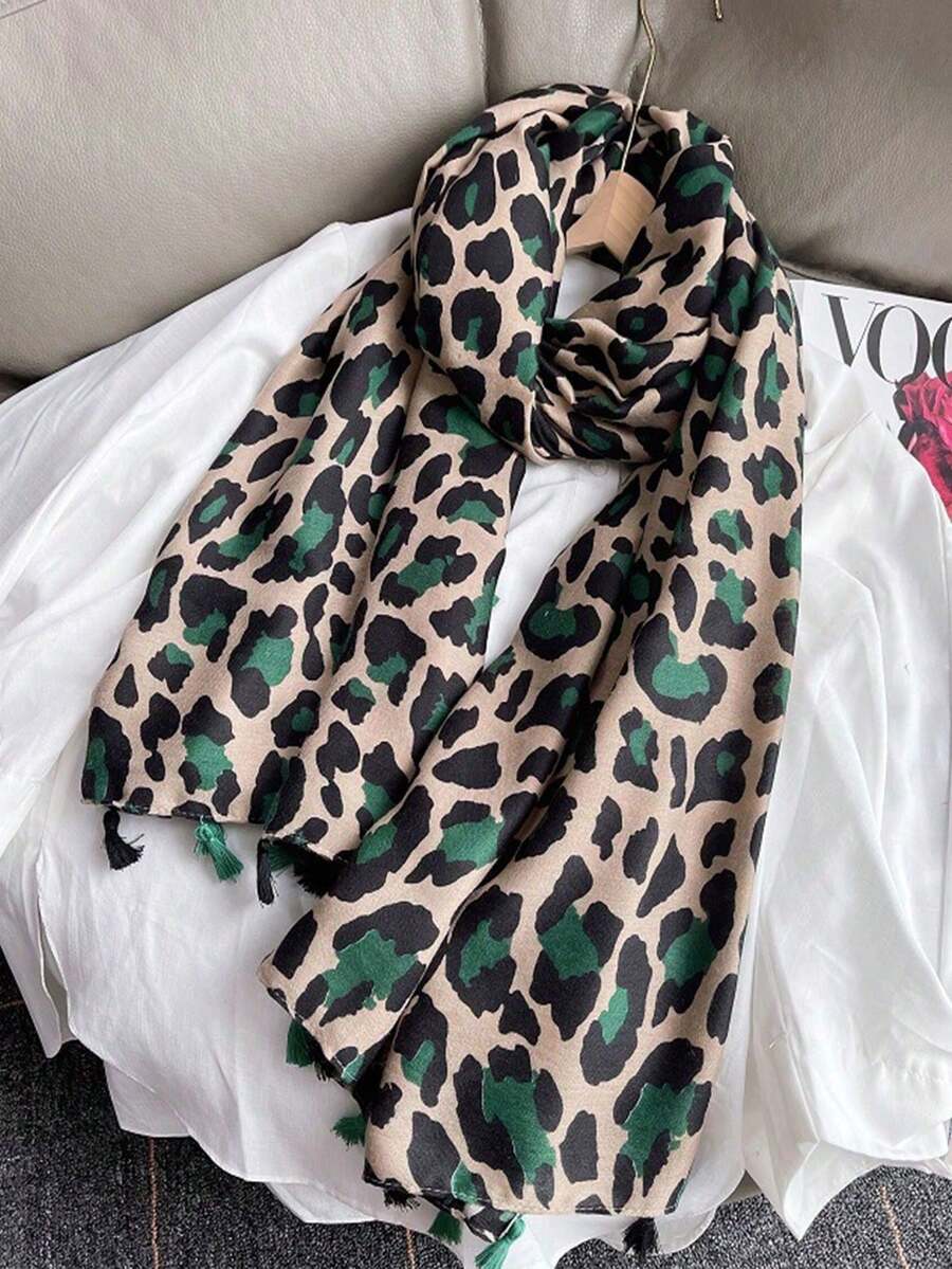 1件裝簡約豹紋女款時尚絲綢披肩圍巾，四邊流蘇設計，防曬 - 綠色 - 查看 1