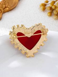 1 Pc Vintage Red Enamel Heart Brooch, Gold Textured Lace Trim Lapel Pin, Suit Coat Decor Fashion Accessory - Red - View 5