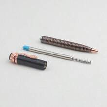 قلم حبر جاف 1 قطعة + 3 قطع عبوات إعادة تعبئة، قلم بتصميم ثعبان إبداعي مع مشبك معدني للتوقيع، للكتابة اليومية والمكتب - قلم حبر جاف - مشاهدة 4