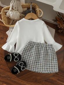 2pcs Baby Girl Cute Academy Style Bell Sleeve 3D Bow Ribbed Knit Top & Skirt Set, Thin For Spring/Autumn - White - View 2