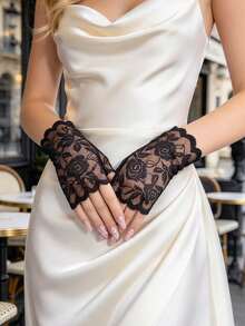 1 Pair Of Lady's Lace Wedding Gloves, Half Finger Design, Comic-Con Character Accessories, European Wedding Bride Accessories, Gift For Friends - Multicolor - View 1