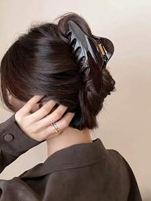 1PC Large Claw Clips Solid Dark Brown – Glossy Finish, Suitable For Thick Hair, Retro French-Style Ponytail Clip, Women's Everyday Hair Accessory - Brown - View 5