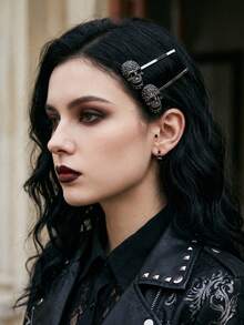 2pcs Gothic Skull Rhinestone Bobby Pins Punk Metal Hair Clips For Halloween - Multicolor - View 2